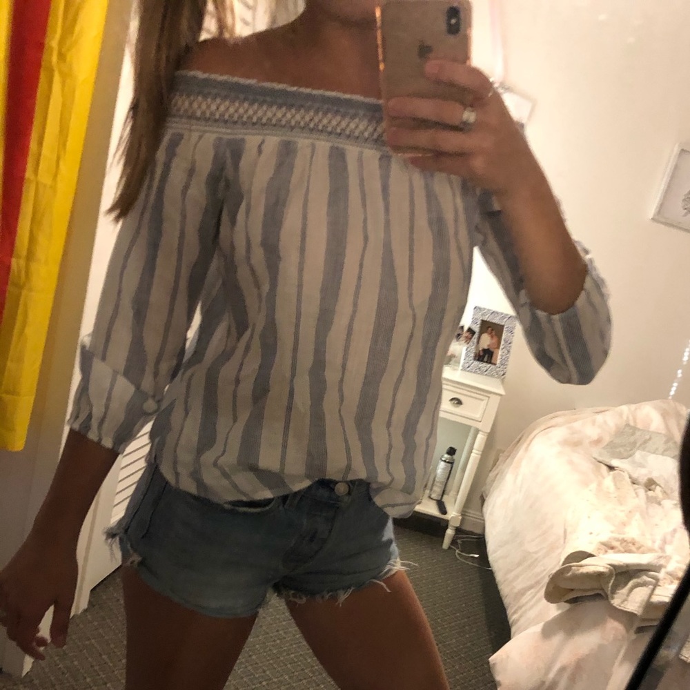 Abercrombie small off the shoulder top